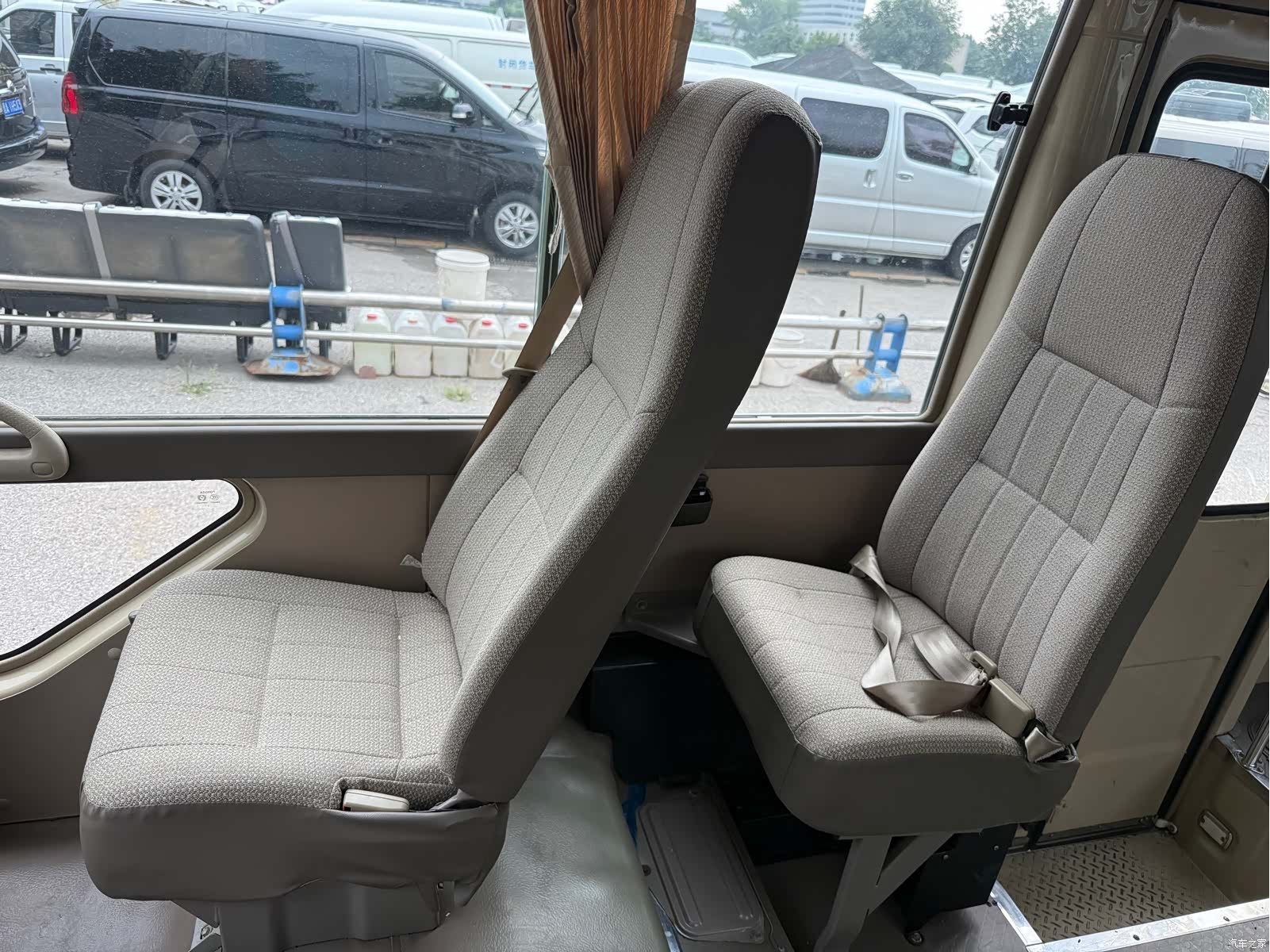 Toyota Coaster, 2009 16