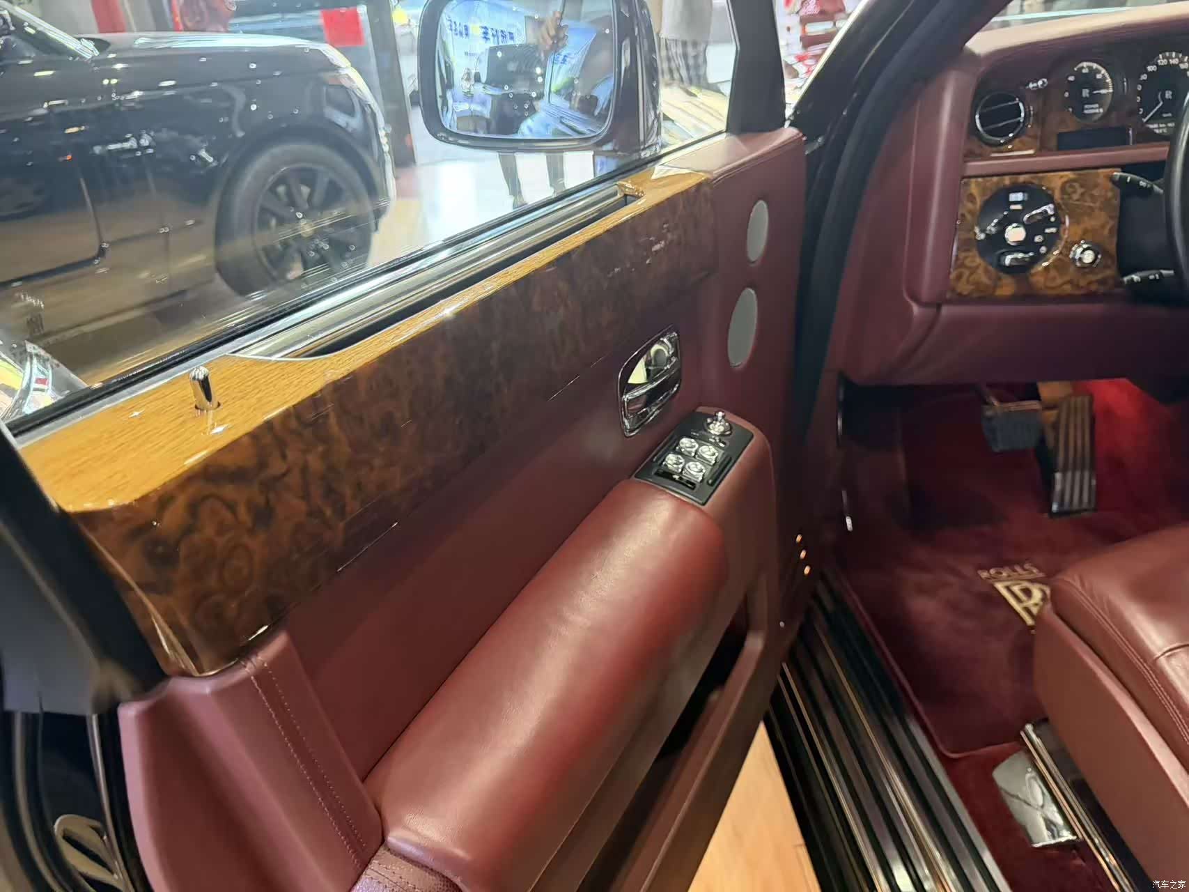 Rolls-Royce Phantom, 2013 все фото