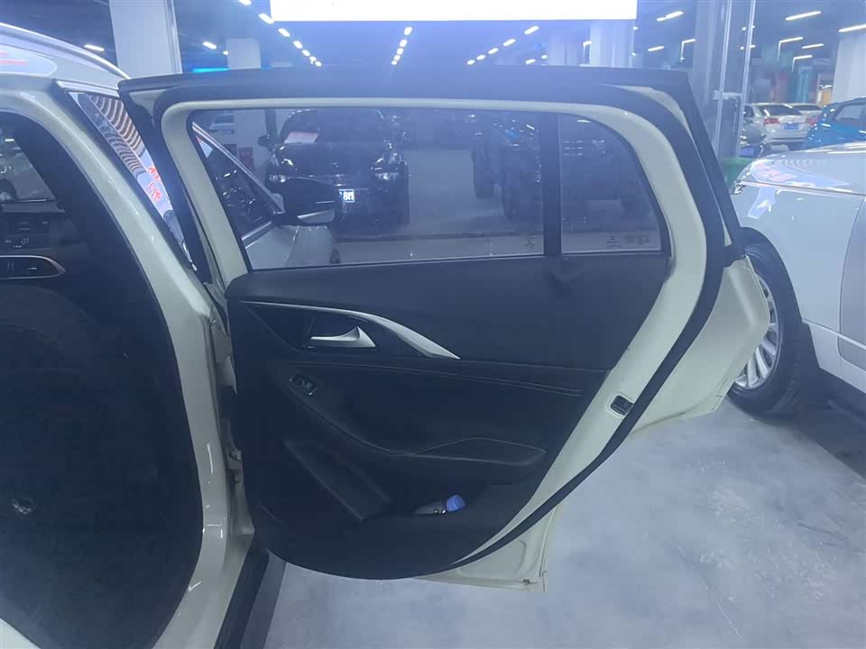 Infiniti QX30 Infiniti QX30