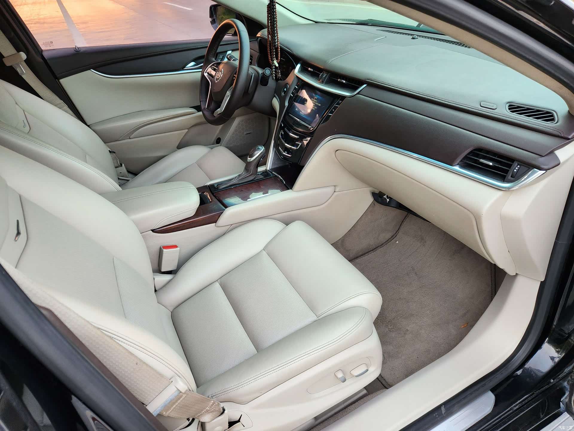 Cadillac XTS, 2016 9
