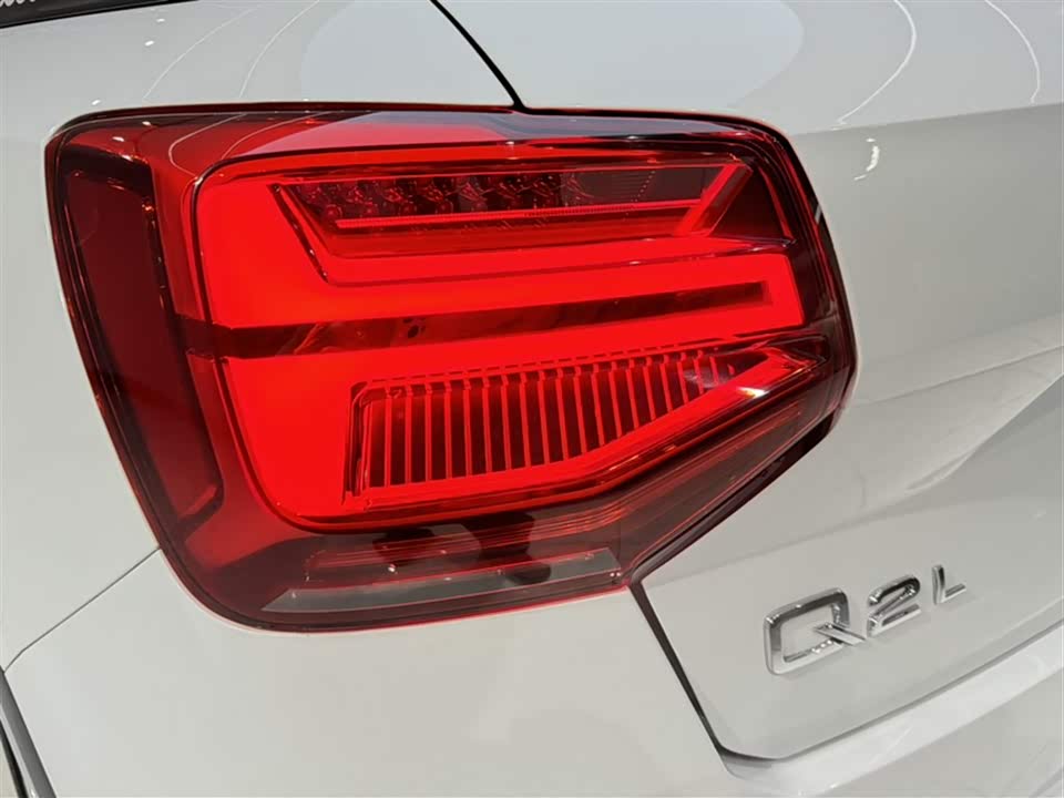 Audi Q2L Audi Q2L