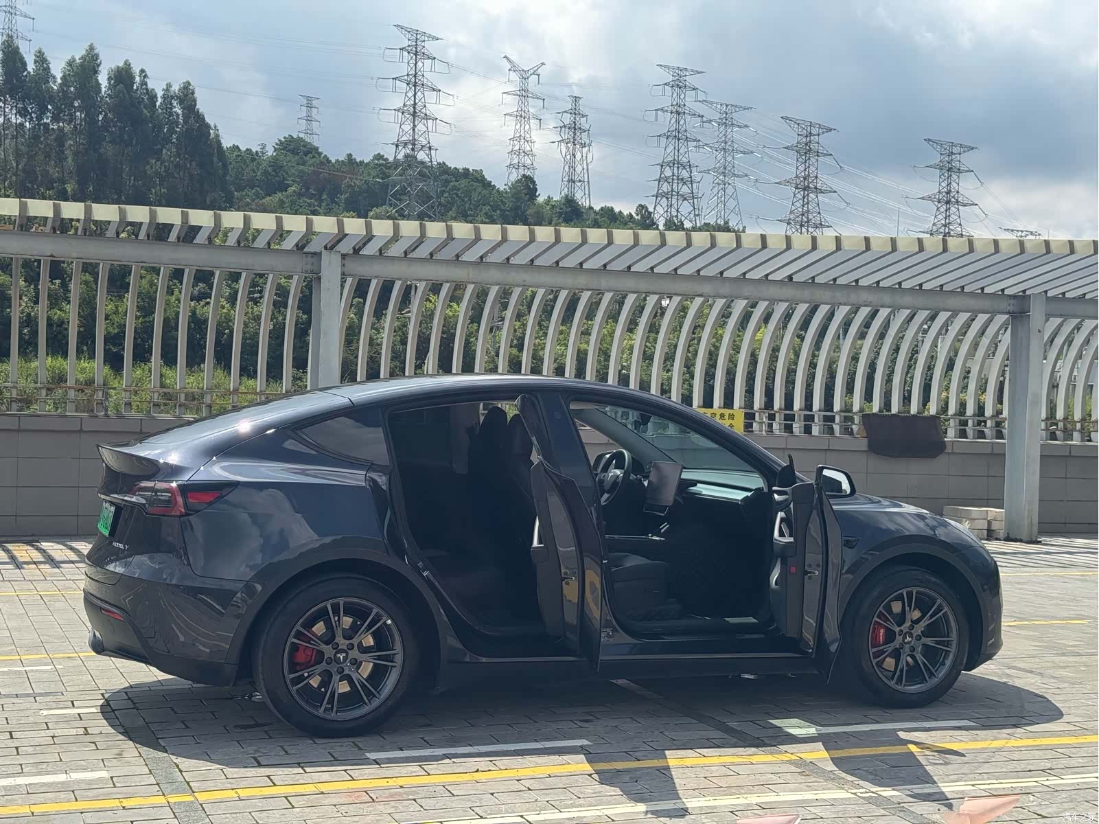 Tesla Model Y, 2024 14