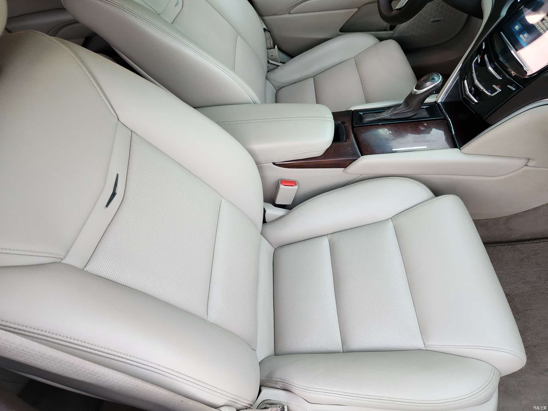 Cadillac XTS, 2016 12