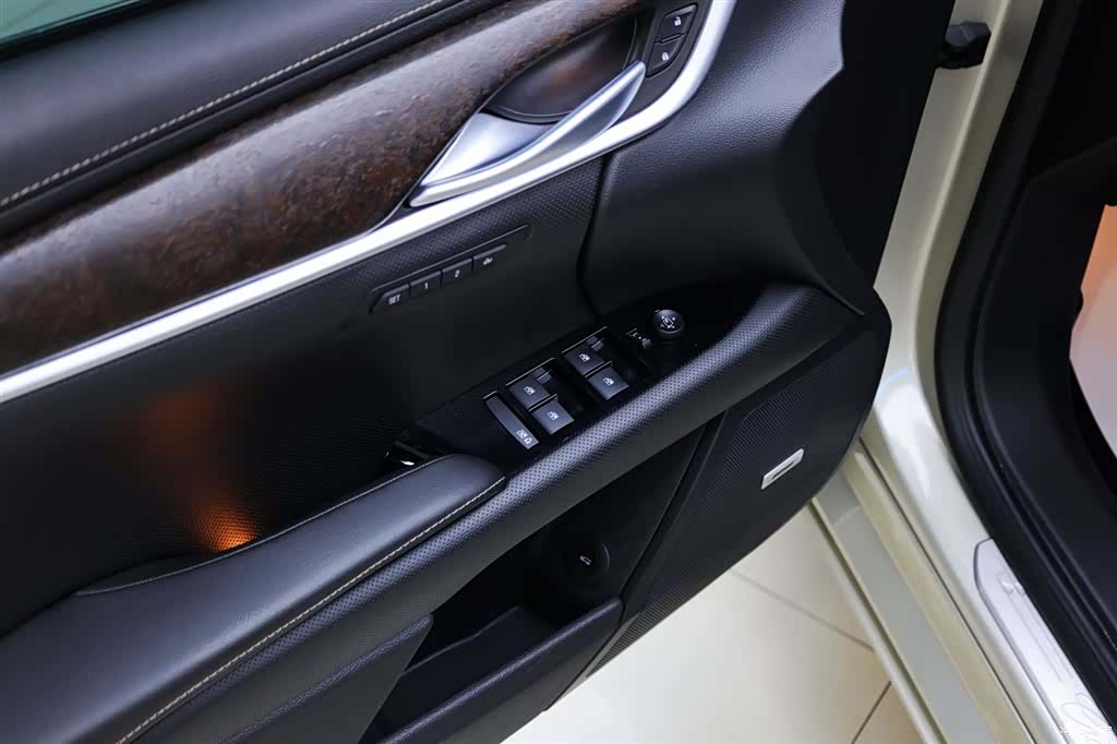 Cadillac XTS, 2018 18