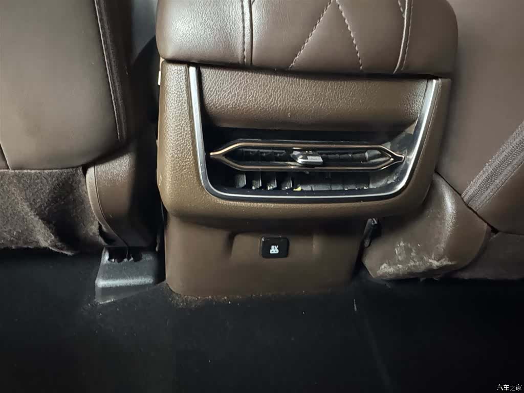 Nissan Paladin, 2024 20