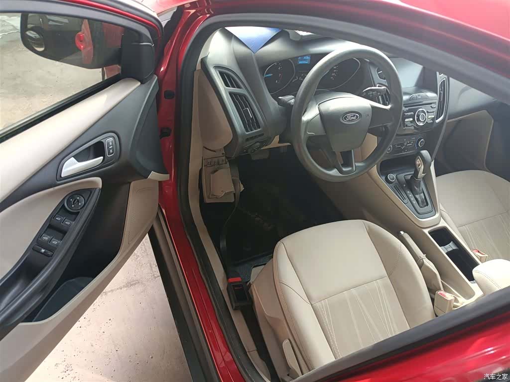 Ford Focus, 2017 12