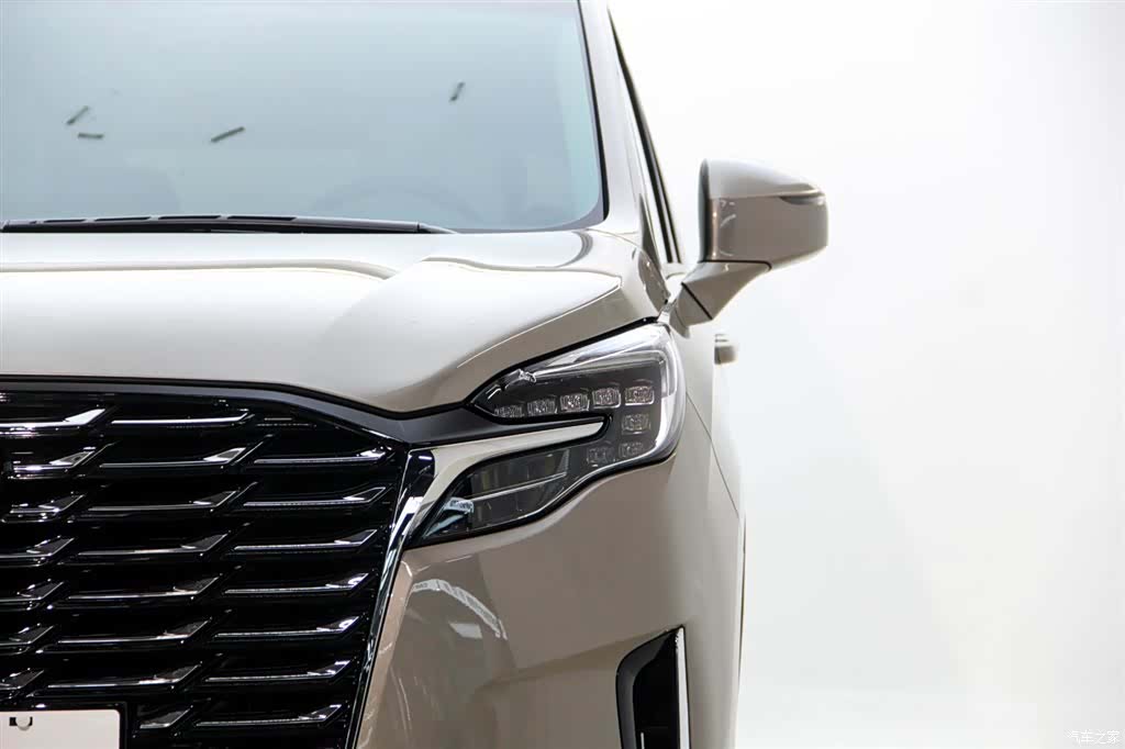 Buick GL8, 2023 30