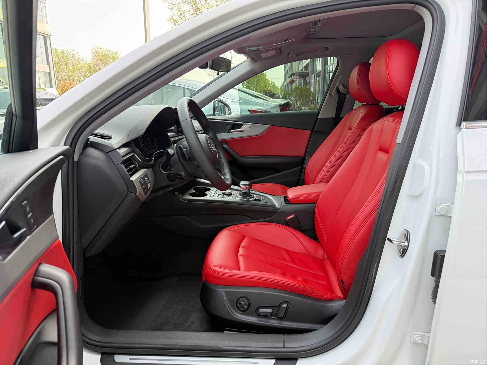 Audi A4L, 2019 7