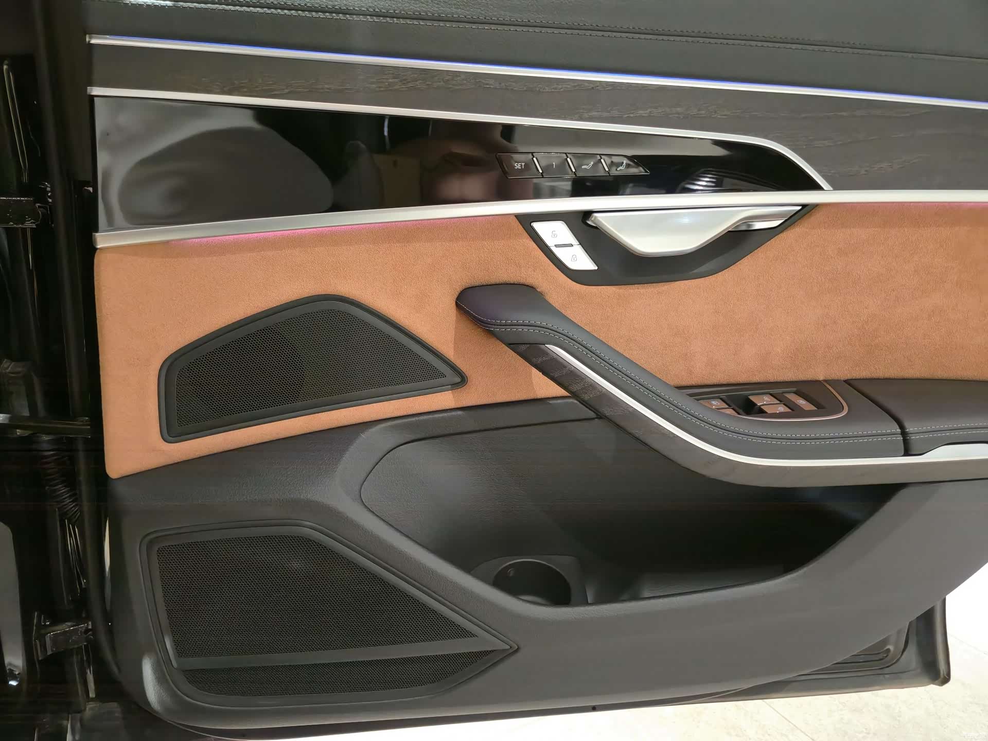 Audi A8L, 2024 21