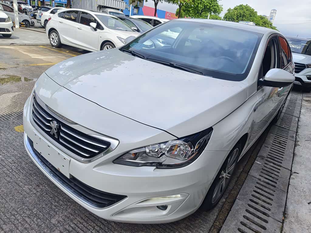Peugeot 408