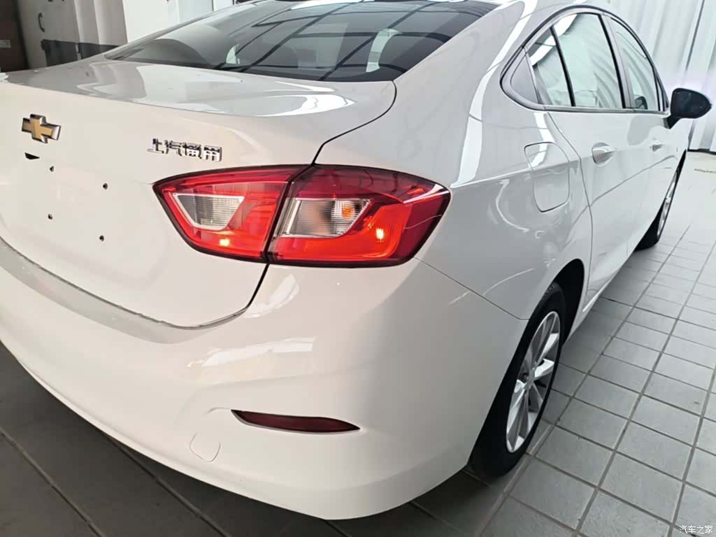 Chevrolet 320, 2018 8