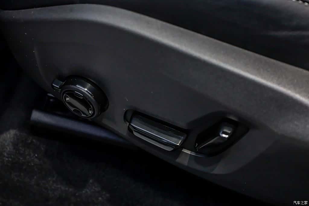Volvo XC60, 2024 13