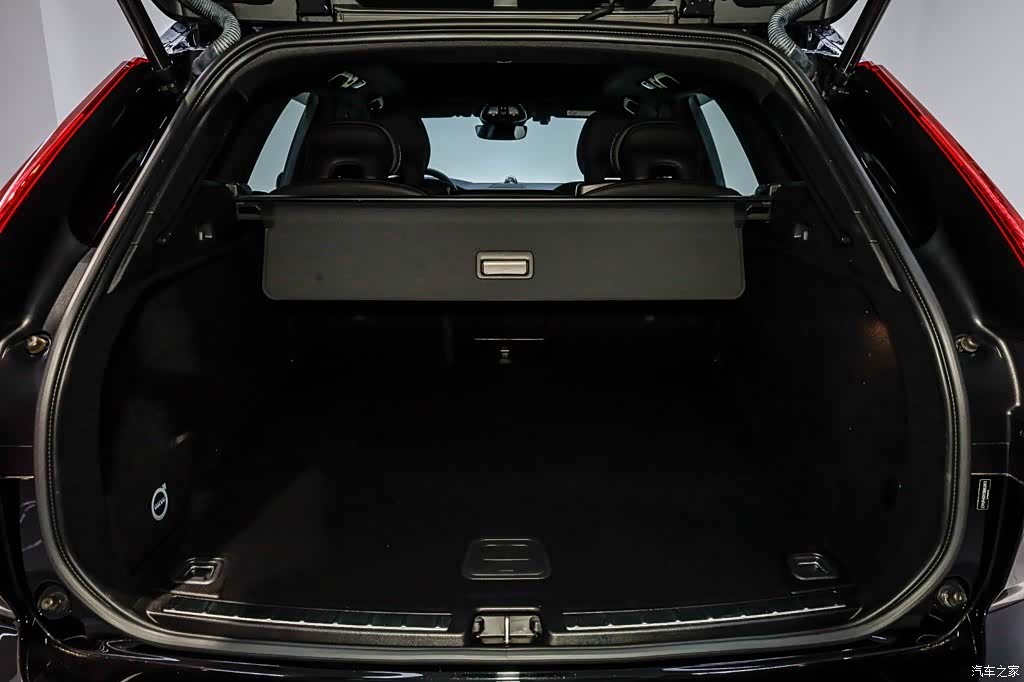 Volvo XC60, 2024 6