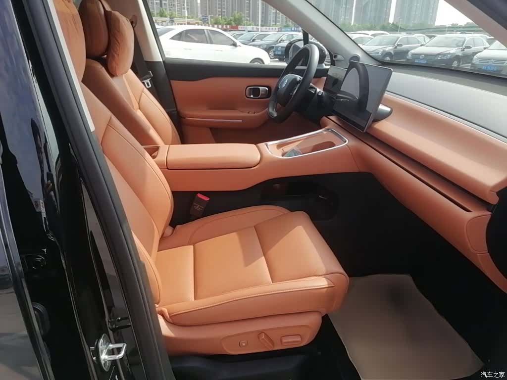 Leapmotor C16, 2025 25