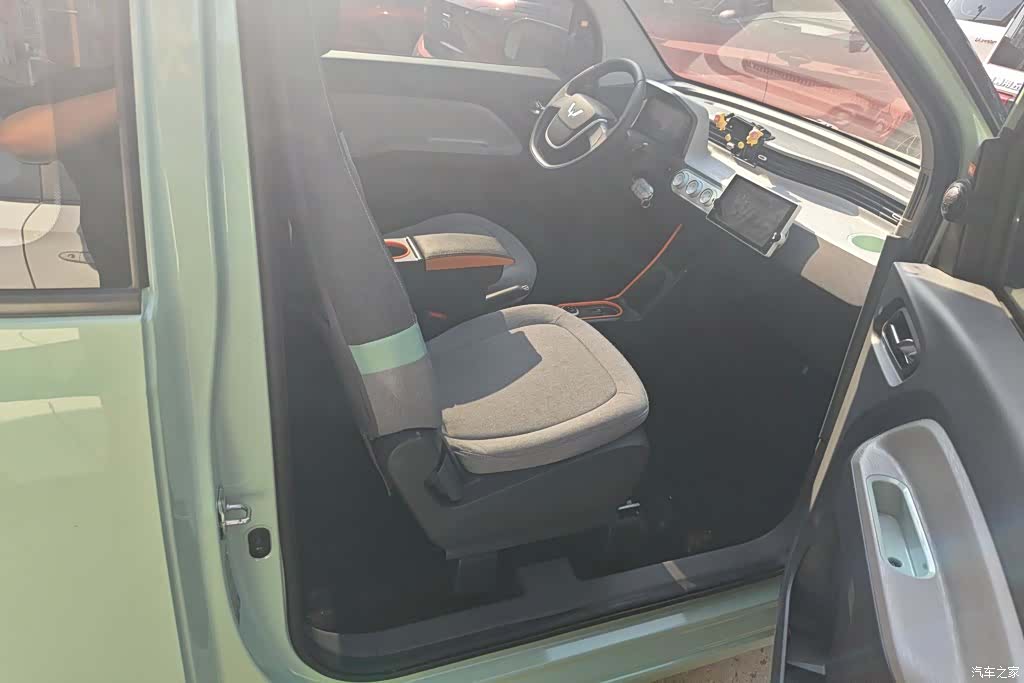 Wuling MINIEV, 2022 8