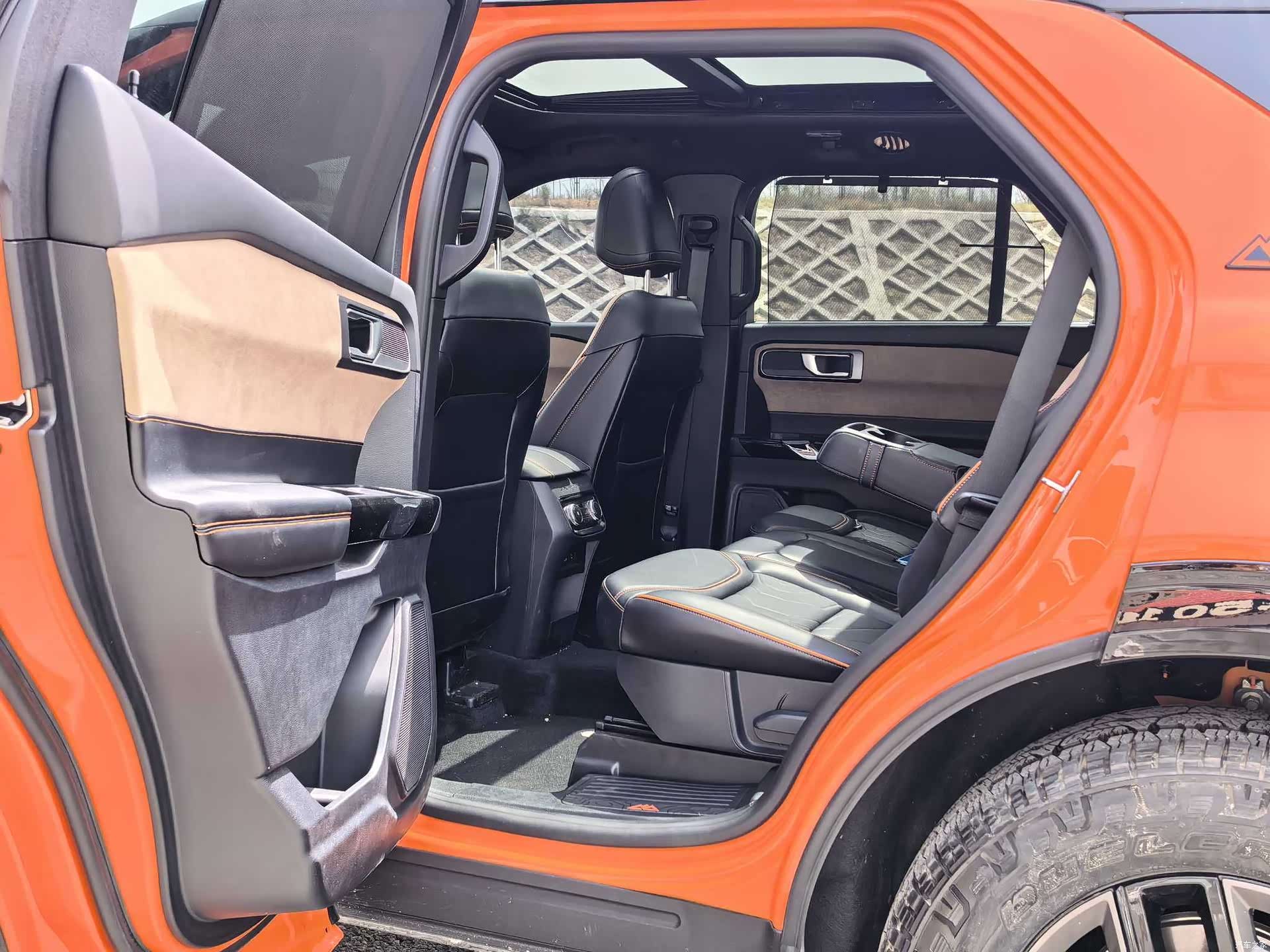 Ford Explorer, 2024 15