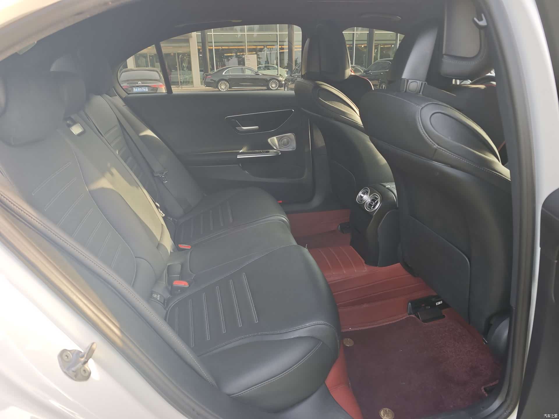 Mercedes-Benz C-Class, 2023 19