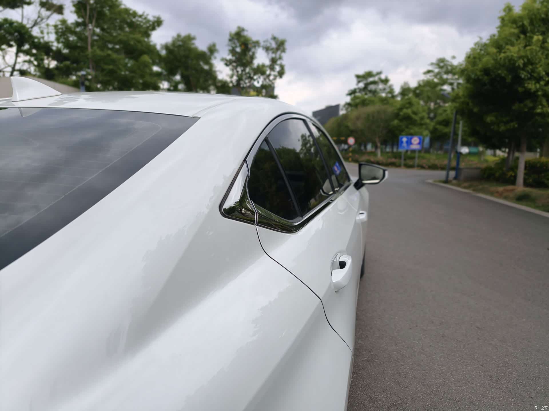 Lexus ES, 2023 35