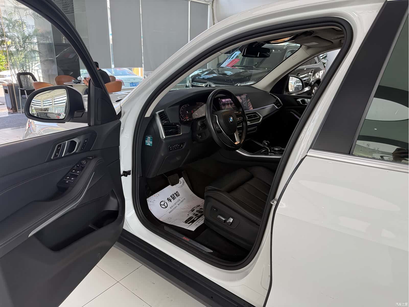 BMW X5, 2019 все фото