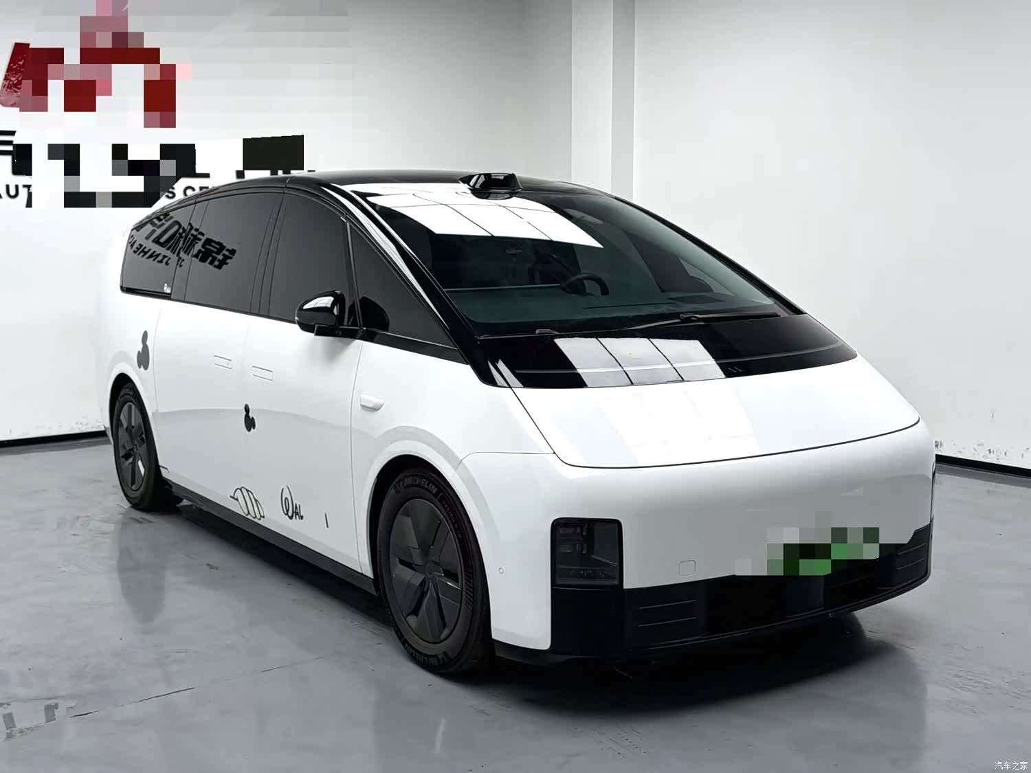 Li Auto MEGA, 2025 3