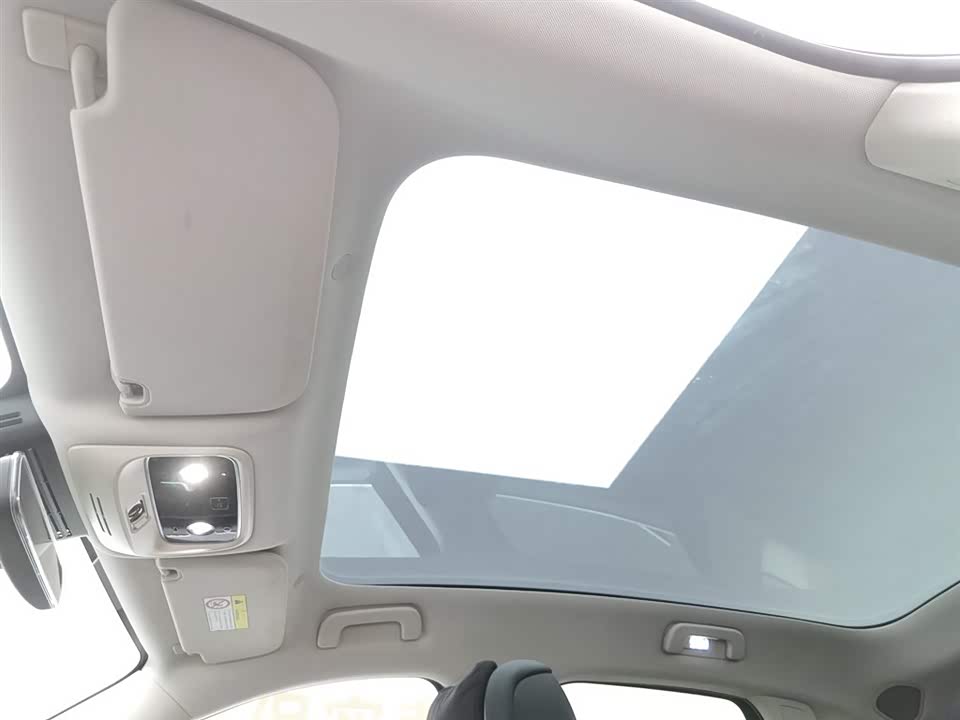 AITO Ask the world M5