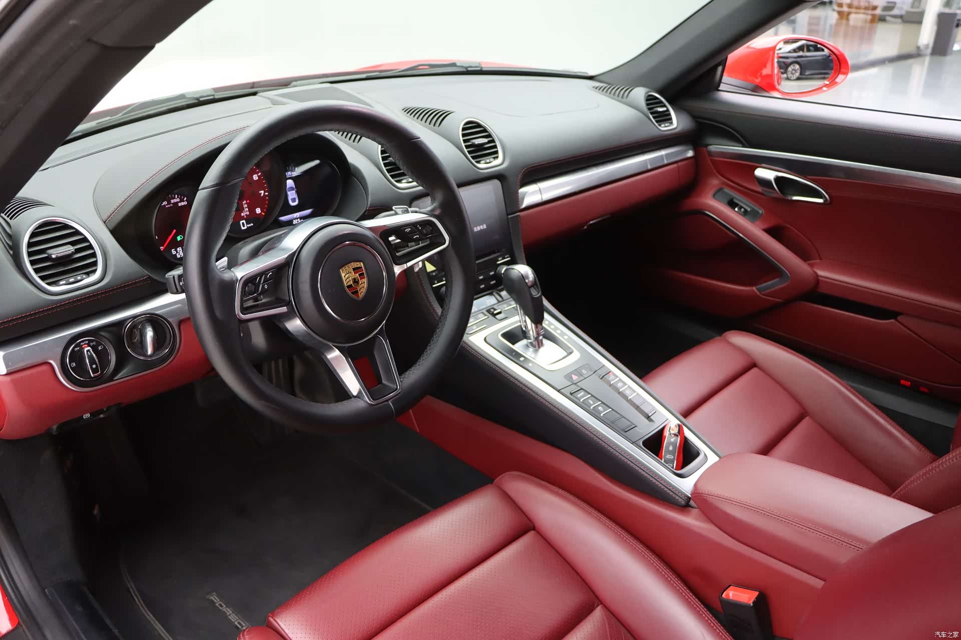 Porsche Cayman, 2019 17