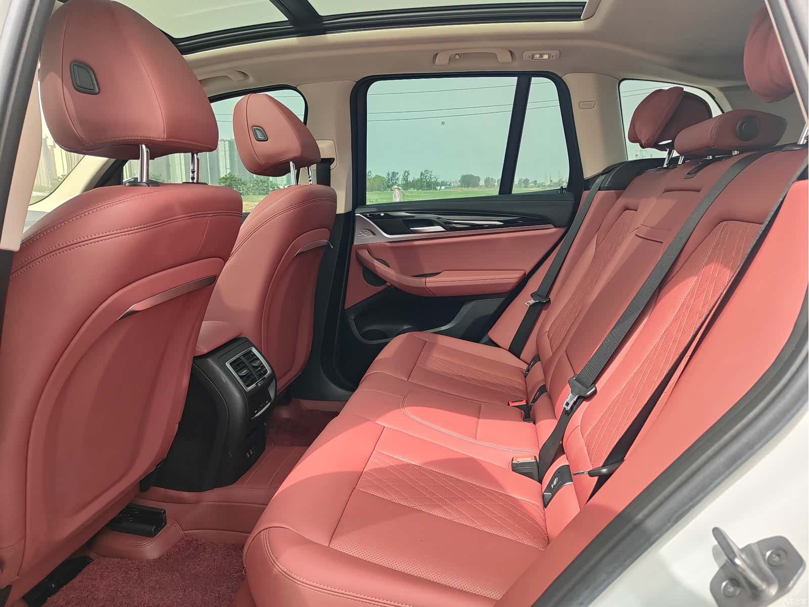 BMW iX3, 2024 6