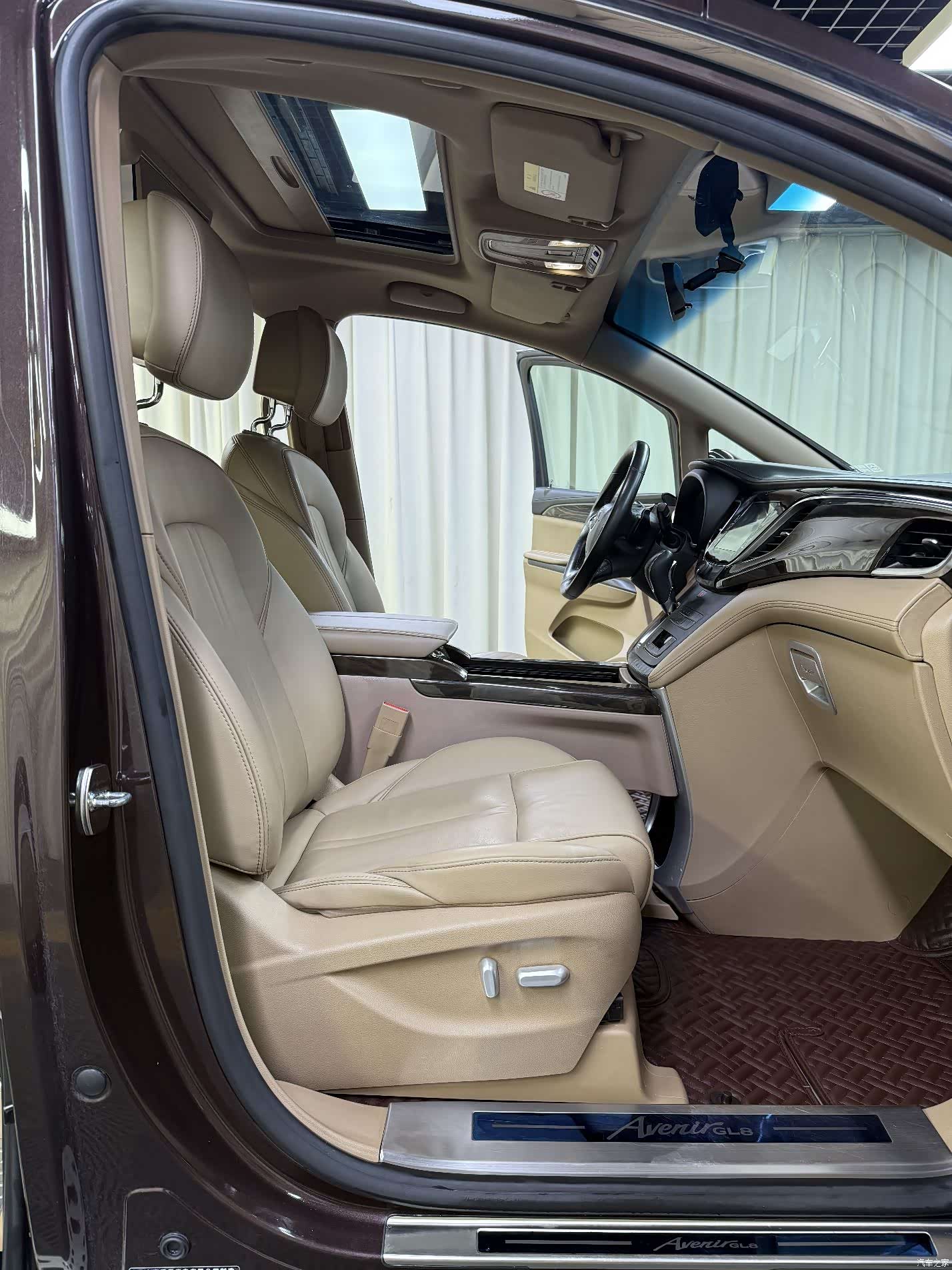 Buick GL8, 2019 30
