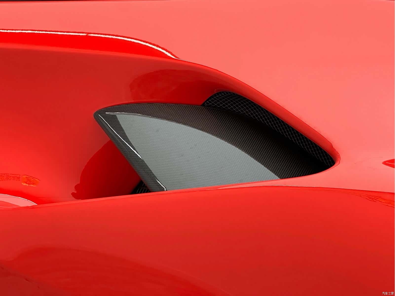 Ferrari 488, 2017 32