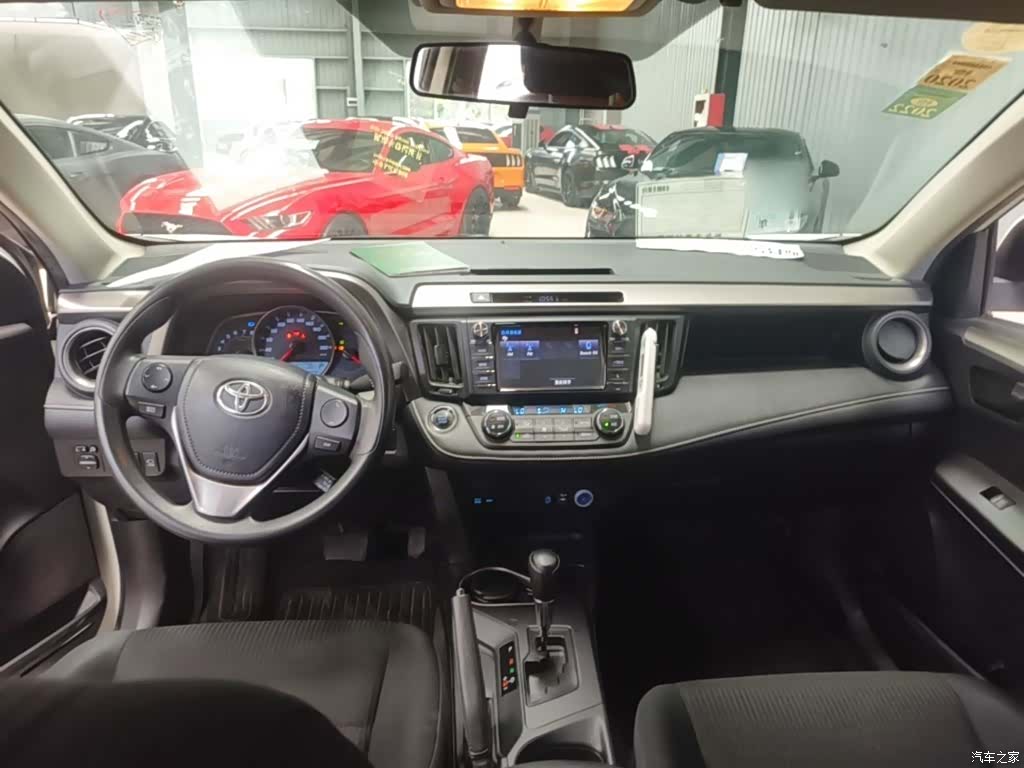 Toyota RAV4, 2018 10