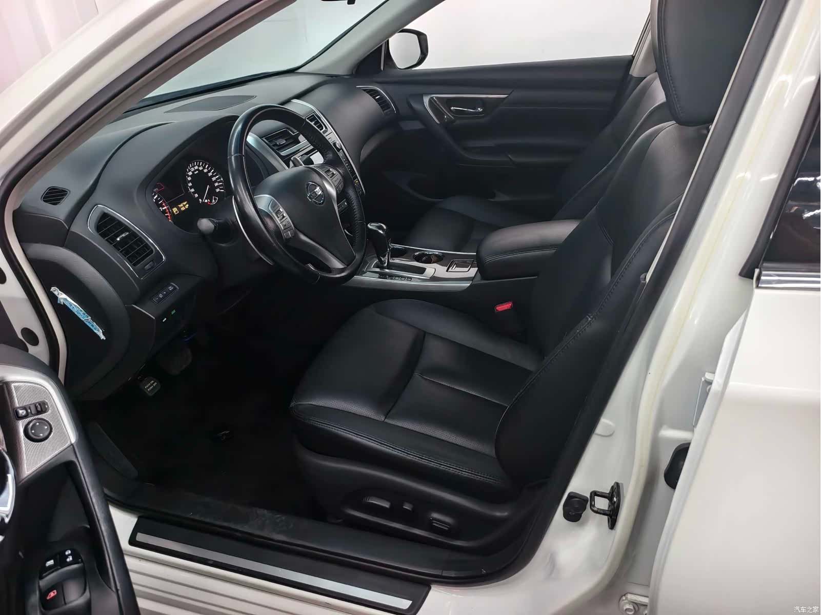 Nissan Teana, 2013 9