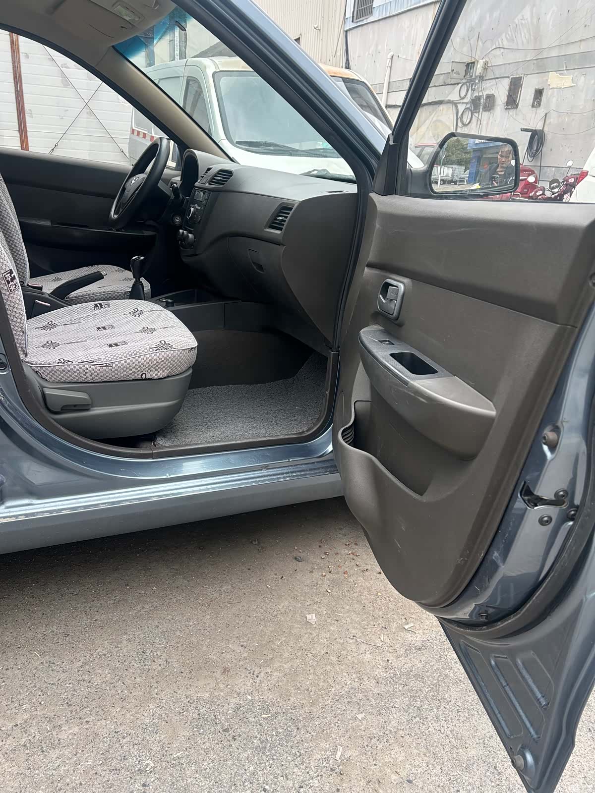 Wuling Hongguang, 2015 3