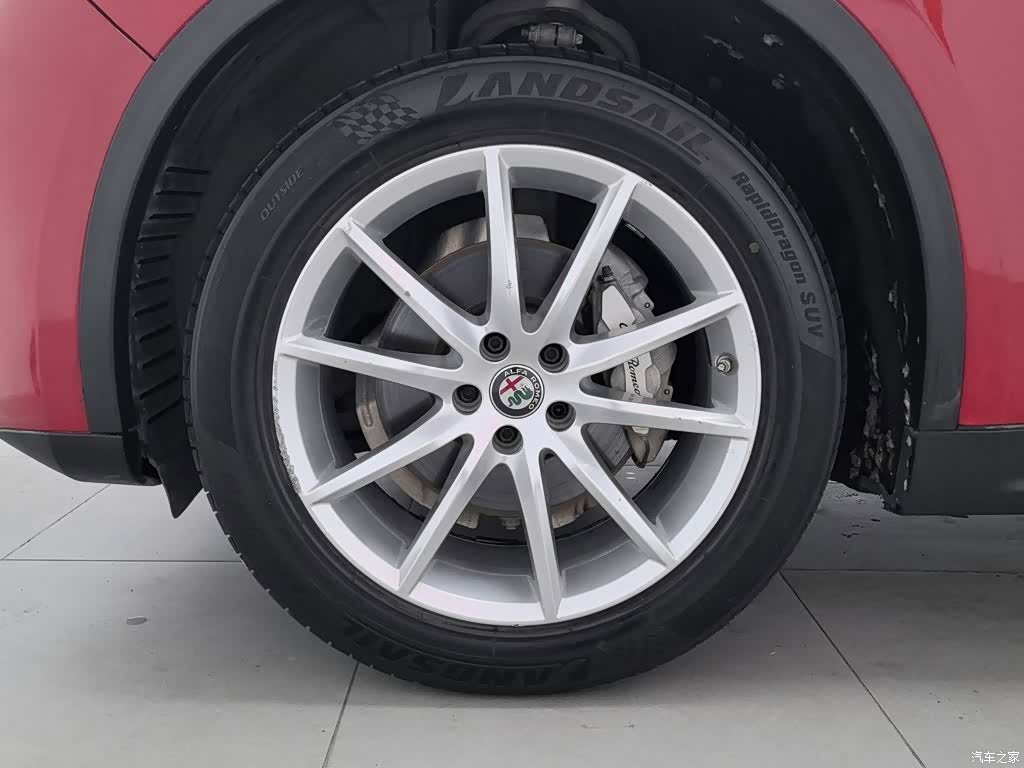 Alfa Romeo Stelvio, 2017 17