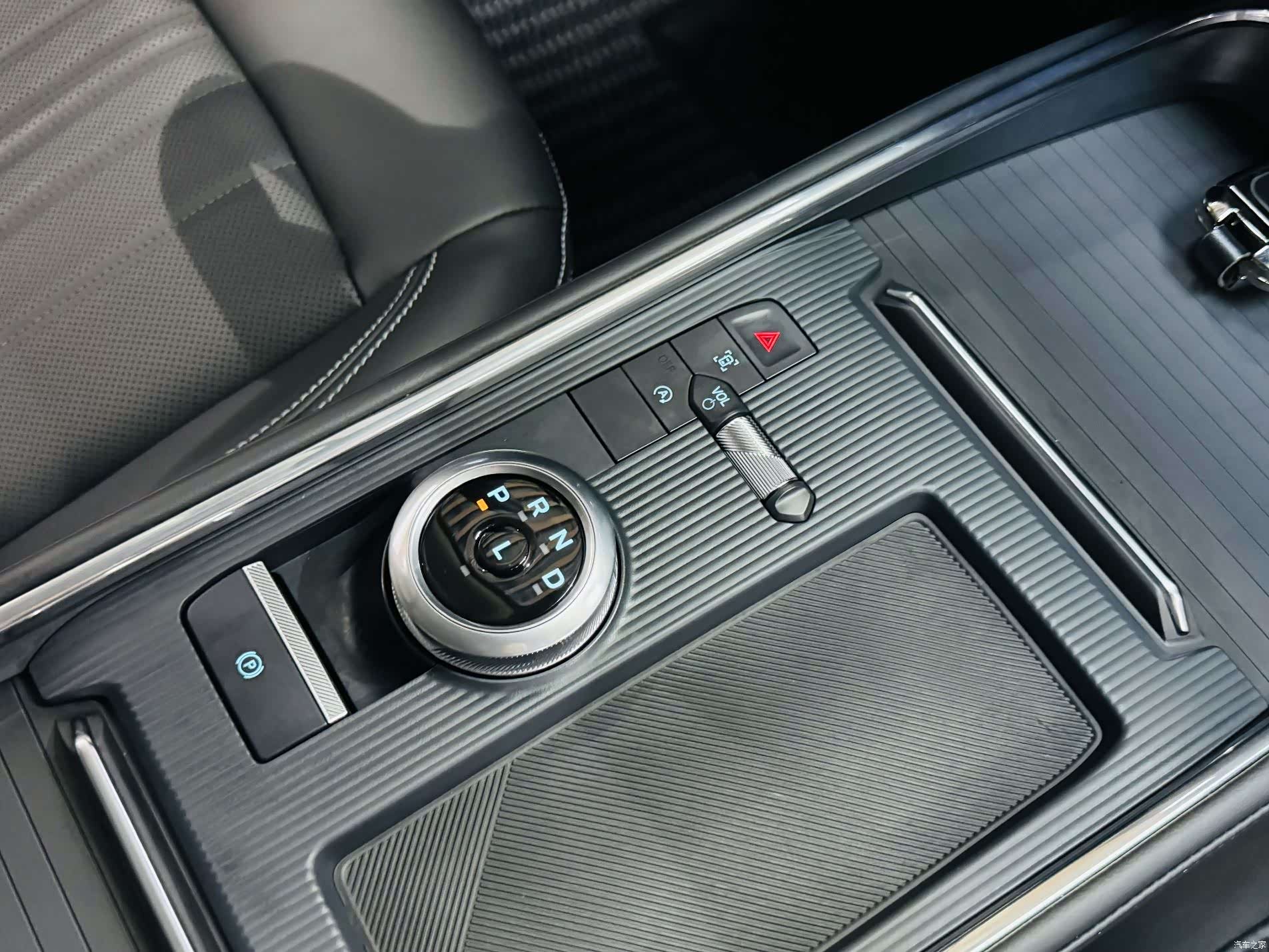 Ford Mondeo, 2025 13