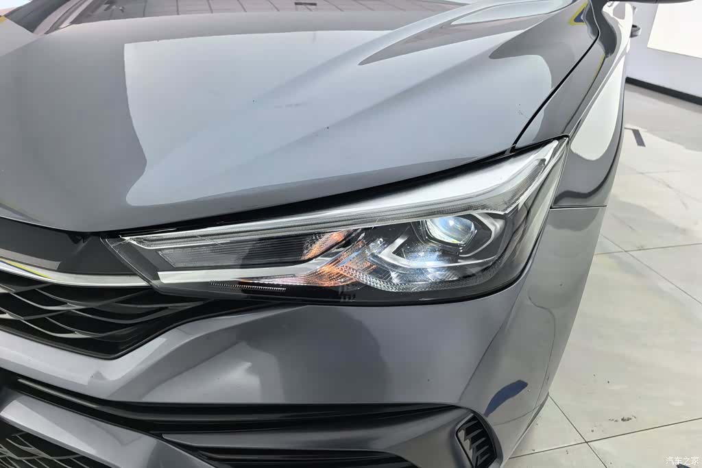 Roewe i5, 2022 все фото