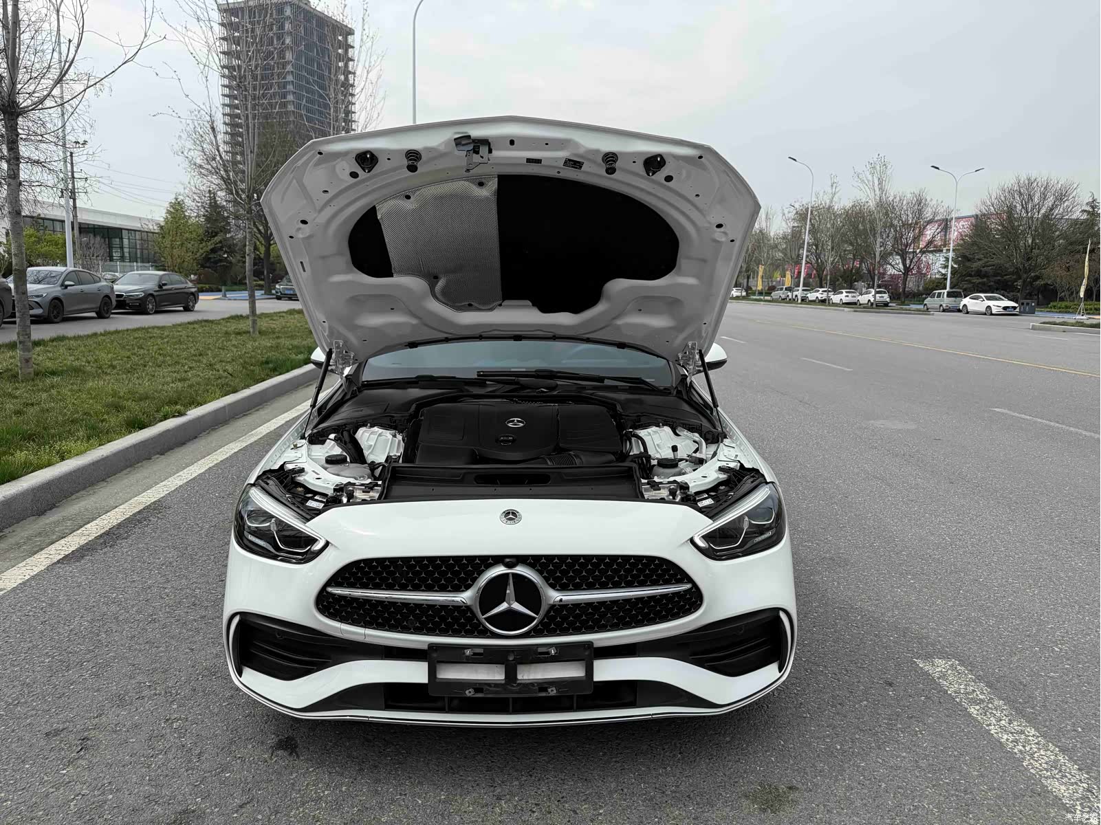 Mercedes-Benz C-Class, 2023 16