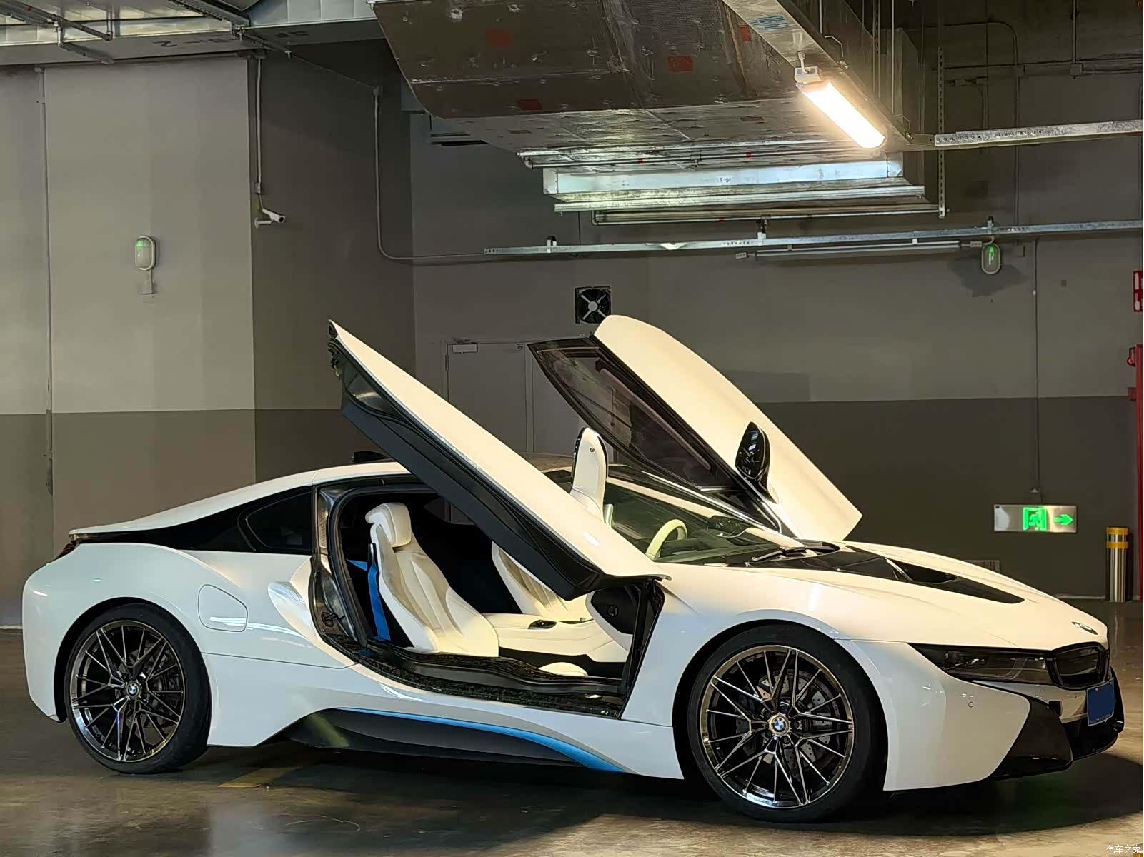 BMW i8, 2017 3