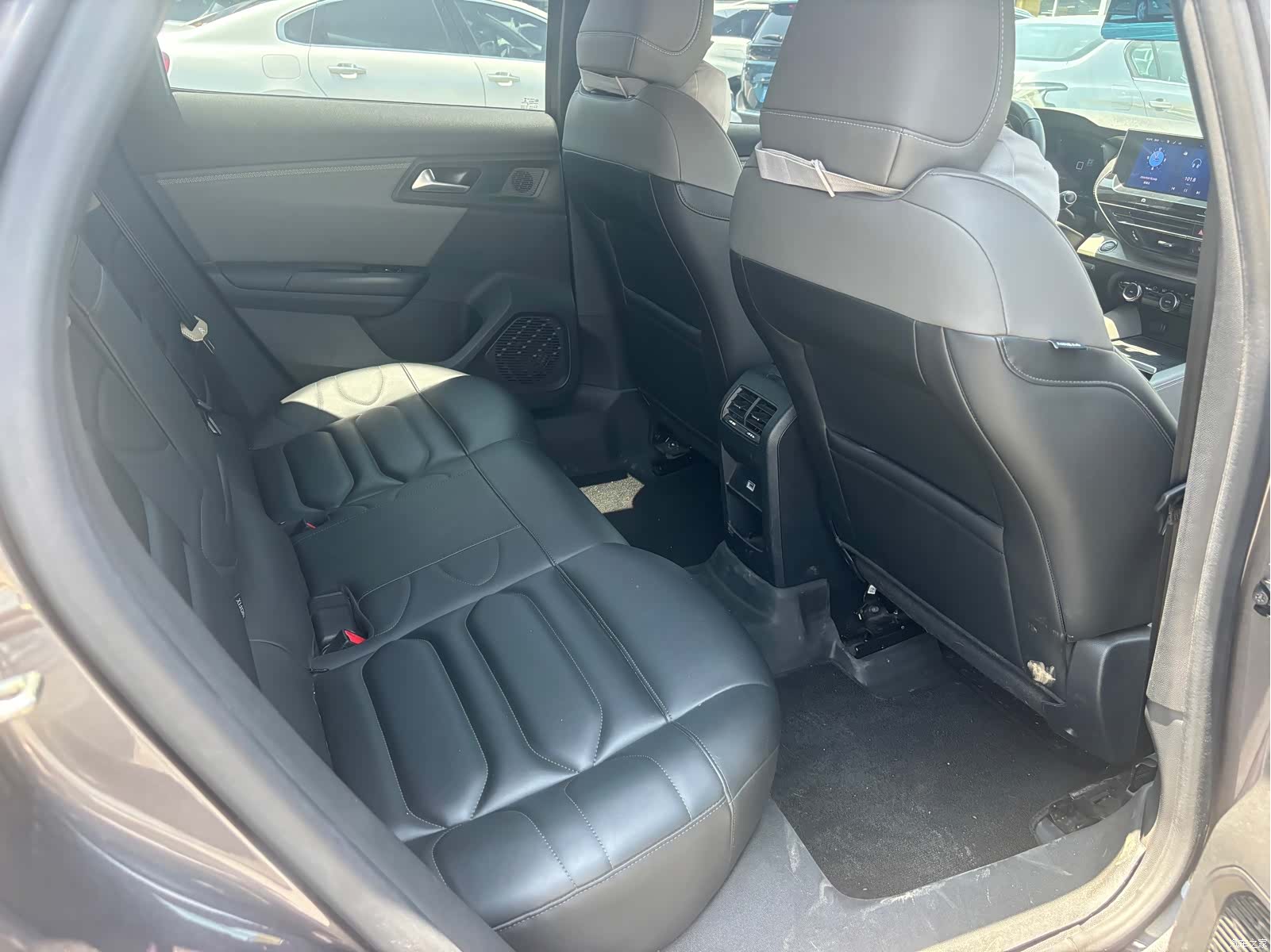 Citroen C5 X, 2023 все фото