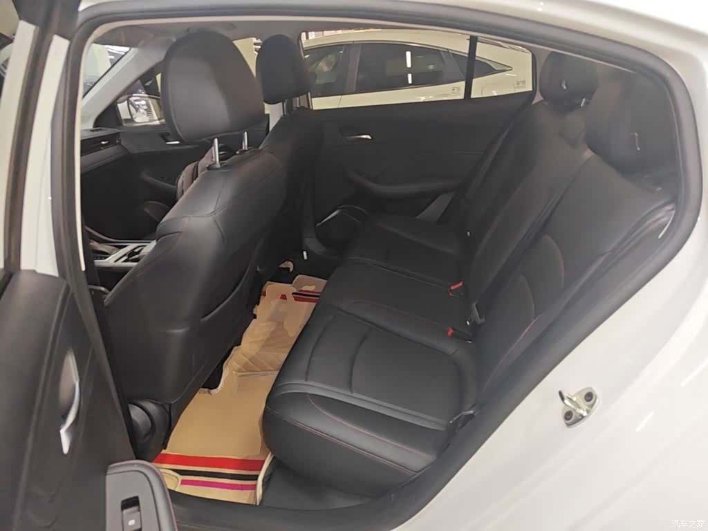 Roewe i5, 2025 17