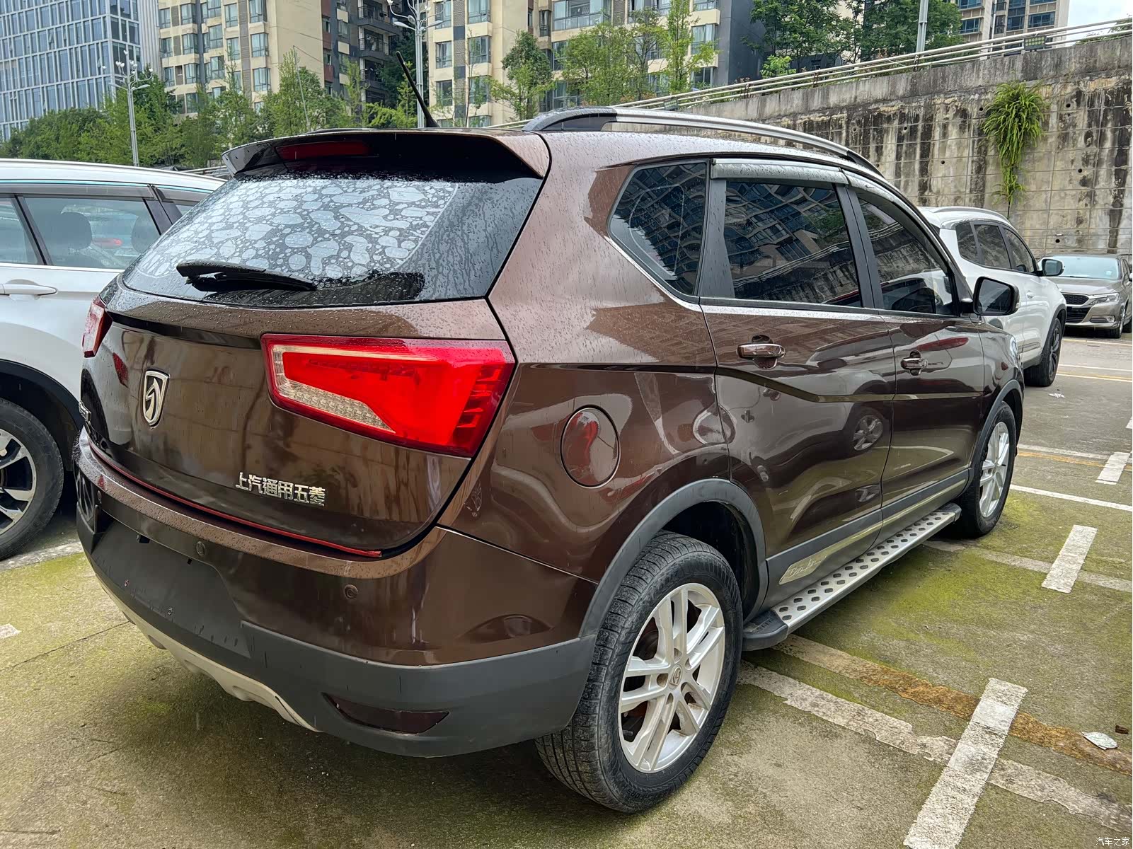 Wuling 560, 2016 9