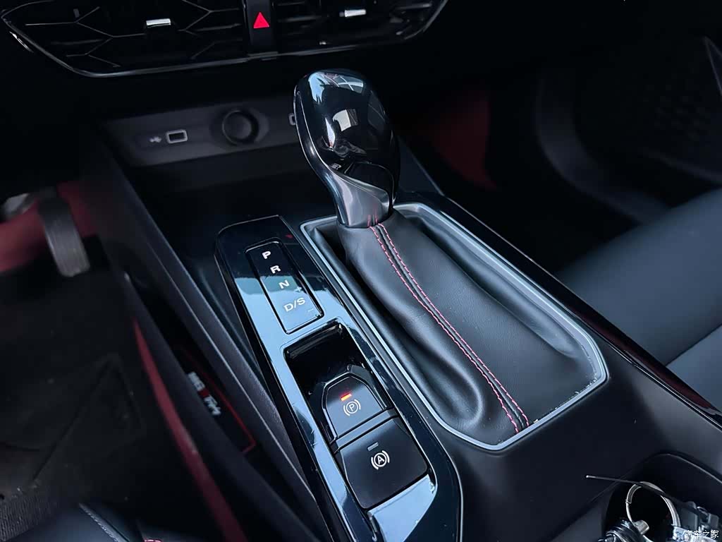 MG MG5, 2022 12
