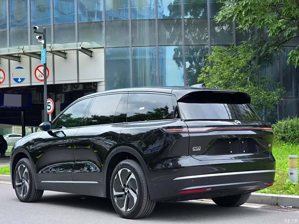 NIO ES8, 2025 3