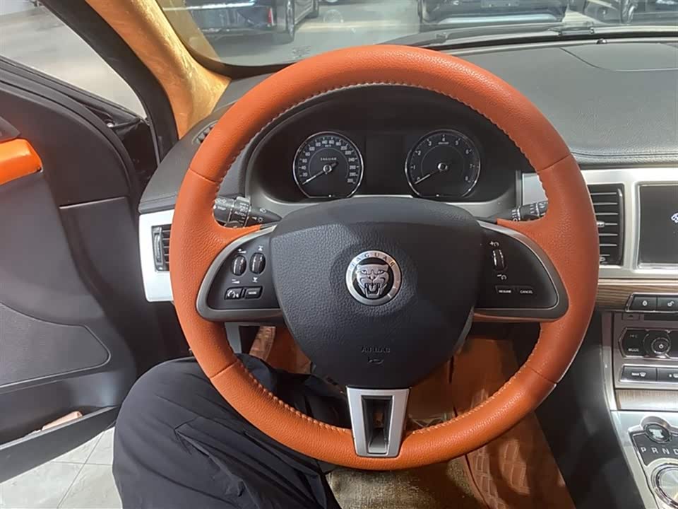 Jaguar XF Jaguar XF