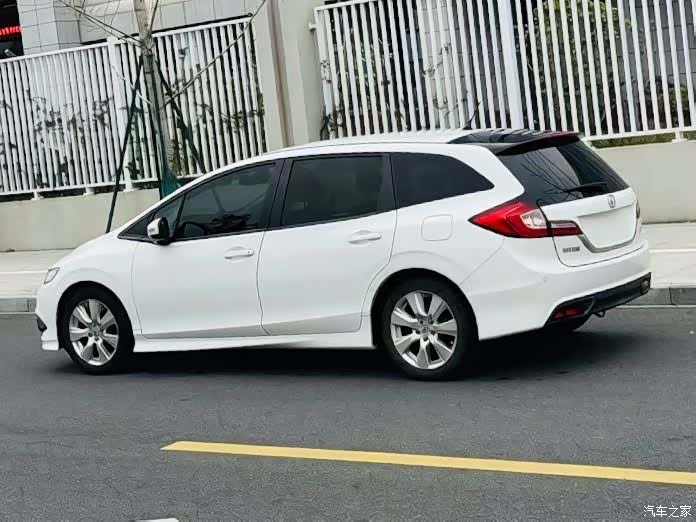 Honda Jade, 2015 3