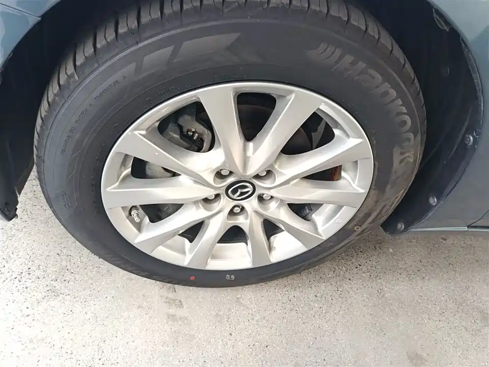 Mazda Atez