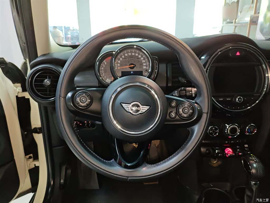 Mini Cooper, 2018 3