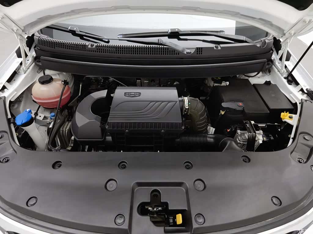 Geely X3, 2020 6
