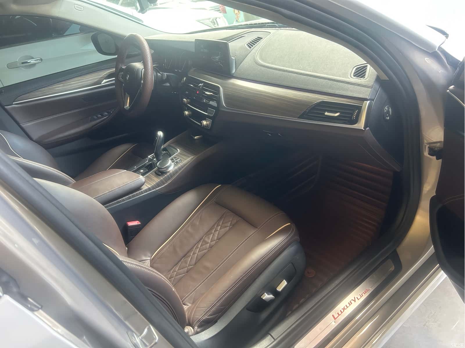 BMW 5 Series, 2018 8