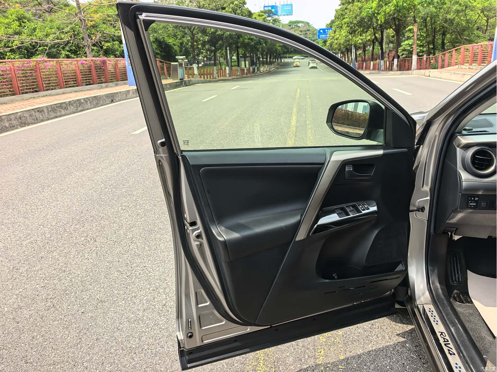 Toyota RAV4, 2016 13