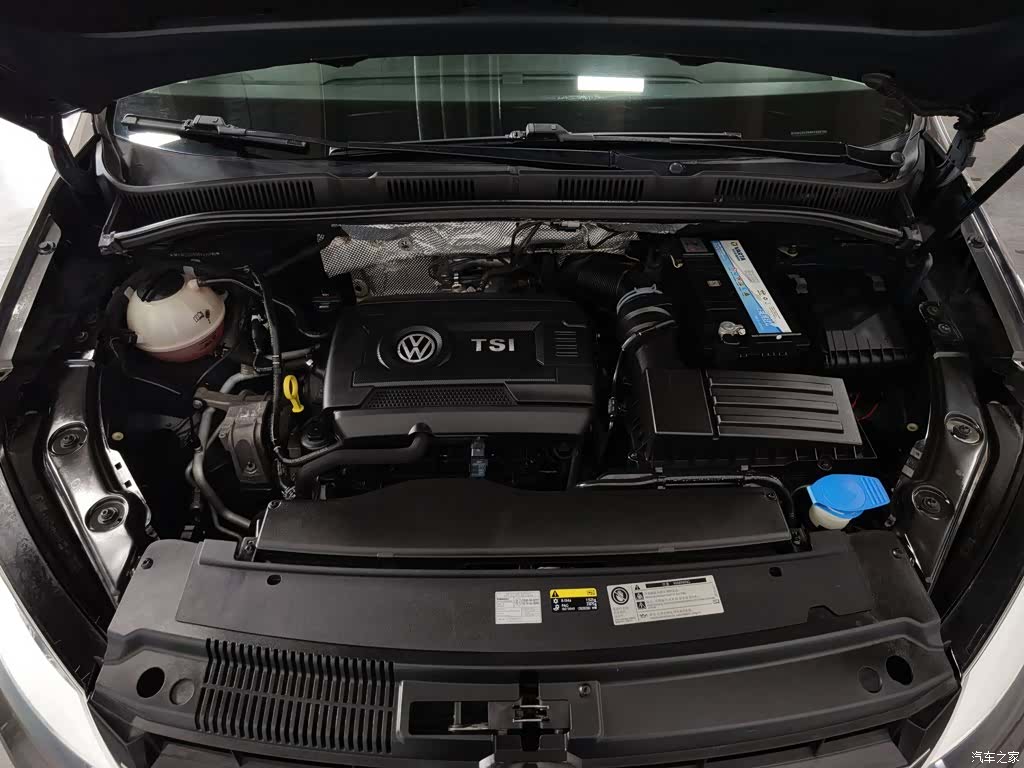 Volkswagen Xia, 2016 6